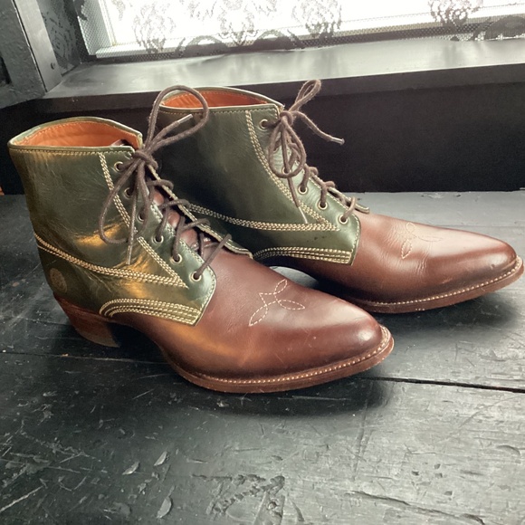 LEATHER PACKER BOOTS Green Brown Women’s 9.5 - SPAIN - Picture 2 of 5